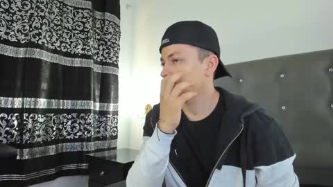 Angel Cuervo online show from 12-31-24, 12:36