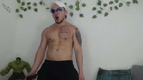 Snapshot of angel_curl chatting on 01-09-26, 07:04 Angel Curl online show from 01-09-26, 07:04