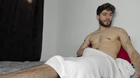 Snapshot of angel_damons_ chatting on 01-21-25, 04:37 Angel Damons online show from 01-21-25, 04:37