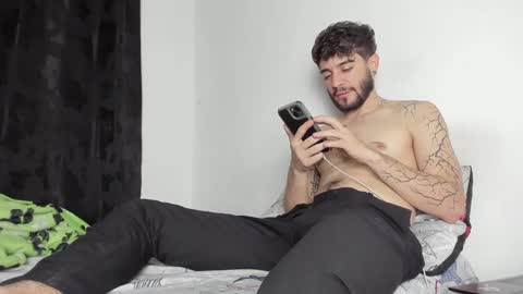 Snapshot of angel_damons_ chatting on 01-22-25, 01:31 Angel Damons online show from 01-22-25, 01:31