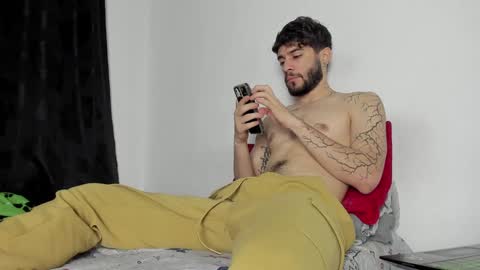 Snapshot of angel_damons_ chatting on 01-29-25, 12:13 Angel Damons online show from 01-29-25, 12:13