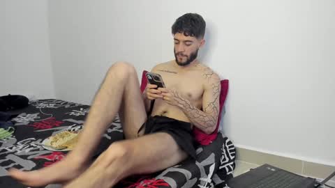 Snapshot of angel_damons_ chatting on 02-06-25, 06:35 Angel Damons online show from 02-06-25, 06:35