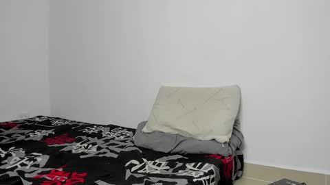 Snapshot of angel_damons_ chatting on 02-28-25, 06:20 Angel Damons online show from 02-28-25, 06:20