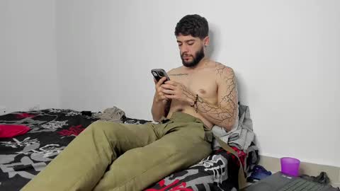 Snapshot of angel_damons_ chatting on 03-03-25, 12:58 Angel Damons online show from 03-03-25, 12:58