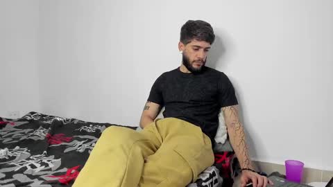 Snapshot of angel_damons_ chatting on 03-04-25, 12:44 Angel Damons online show from 03-04-25, 12:44