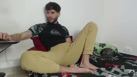 Snapshot of angel_damons_ chatting on 10-18-25, 03:57 Angel Damons online show from 10-18-25, 03:57