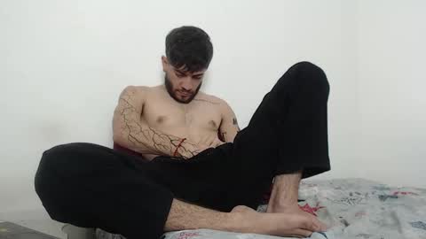 Snapshot of angel_damons_ chatting on 10-29-25, 06:31 Angel Damons online show from 10-29-25, 06:31