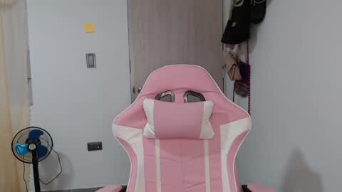 Angel Girl online show from 04-28-26, 08:58