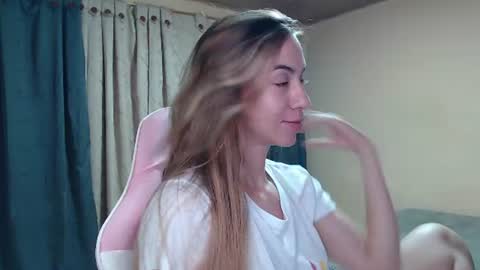 Angel Girl online show from 07-19-26, 11:41