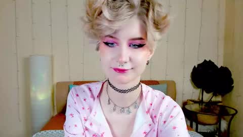 Snapshot of angel_julles chatting on 11-01-25, 01:07 Angel Dust online show from 11-01-25, 01:07