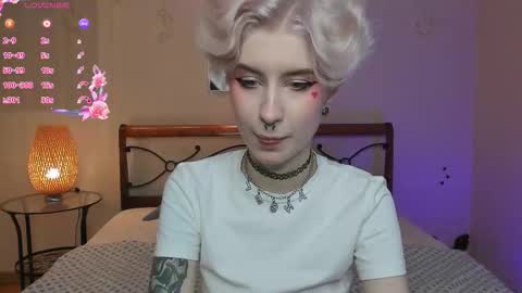 Snapshot of angel_julles chatting on 11-29-25, 08:17 Angel Dust online show from 11-29-25, 08:17