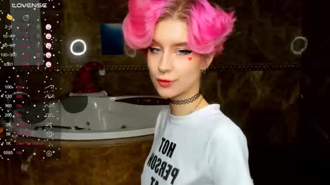 Snapshot of angel_julles chatting on 02-19-26, 01:23 Angel Dust online show from 02-19-26, 01:23