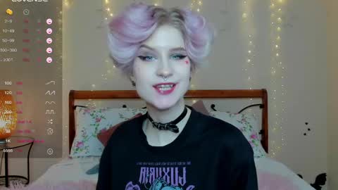 Snapshot of angel_julles chatting on 05-03-26, 03:56 Angel Dust online show from 05-03-26, 03:56