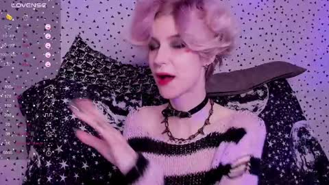 Snapshot of angel_julles chatting on 05-24-26, 03:00 Angel Dust online show from 05-24-26, 03:00