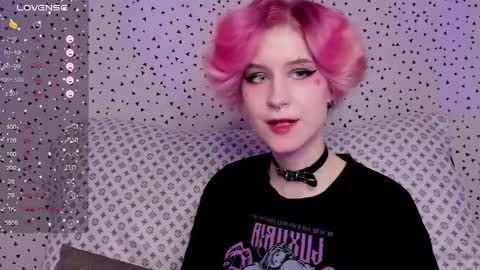 Snapshot of angel_julles chatting on 05-31-26, 05:09 Angel Dust online show from 05-31-26, 05:09