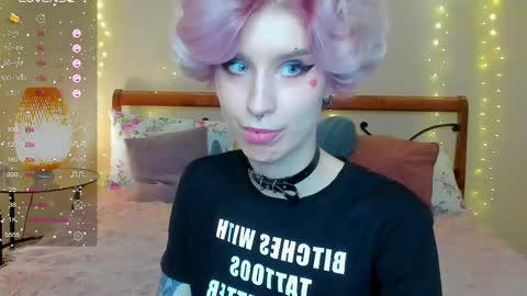 Snapshot of angel_julles chatting on 06-07-26, 10:24 Angel Dust online show from 06-07-26, 10:24