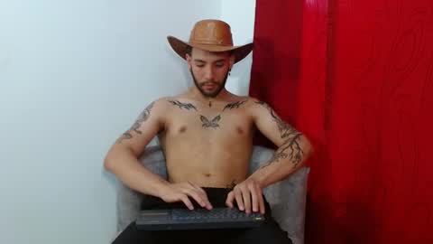 Snapshot of angel_kyrozz chatting on 10-16-25, 07:37 angel_kyrozz online show from 10-16-25, 07:37