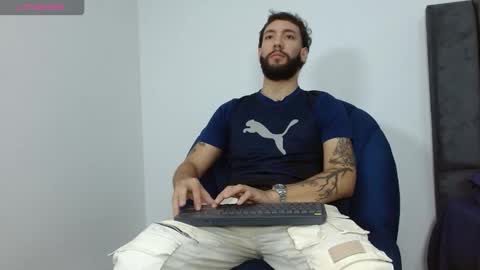 Snapshot of angel_kyrozz chatting on 11-13-25, 09:25 angel_kyrozz online show from 11-13-25, 09:25