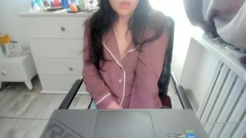 angel_lee__ online show from 01-04-25, 04:12