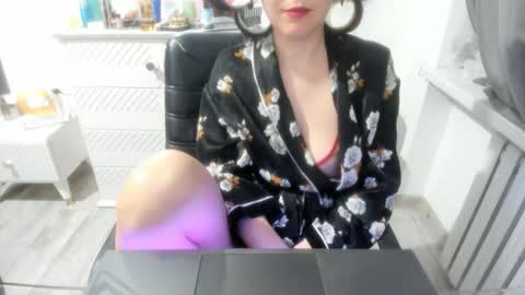 angel_lee__ online show from 01-09-25, 01:45