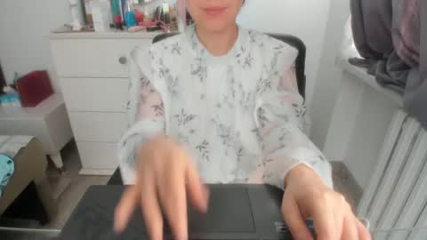 angel_lee__ online show from 02-09-25, 05:19