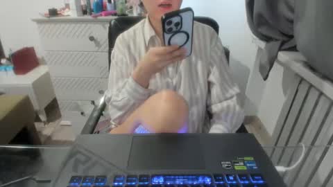 angel_lee__ online show from 02-12-25, 06:29