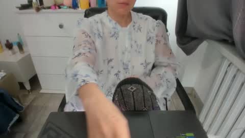 angel_lee__ online show from 02-18-25, 05:09