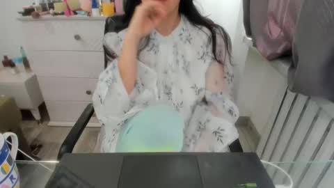 angel_lee__ online show from 02-19-25, 06:00