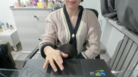 angel_lee__ online show from 03-08-25, 02:30