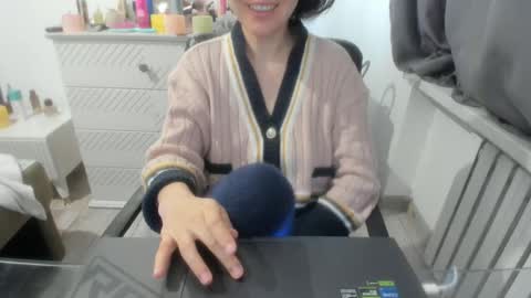 angel_lee__ online show from 03-09-25, 05:00