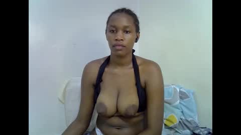 Snapshot of angel_mia5 chatting on 11-19-25, 10:54 angel_mia5 online show from 11-19-25, 10:54