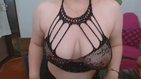 Snapshot of angel_naye chatting on 02-04-26, 07:20 Nayely and Angel online show from 02-04-26, 07:20