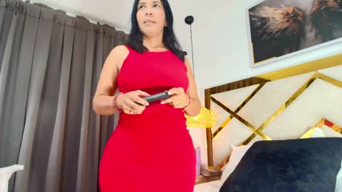 Nicolle  online show from 04-09-26, 11:15