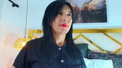 Nicolle  online show from 06-01-26, 11:23