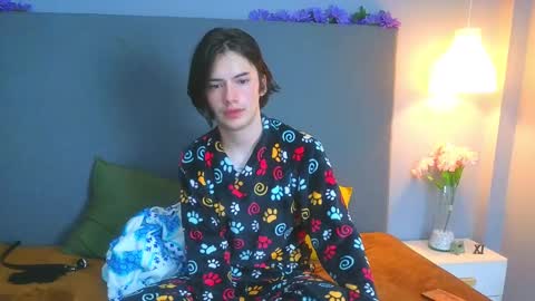 Angel online show from 02-10-25, 03:13