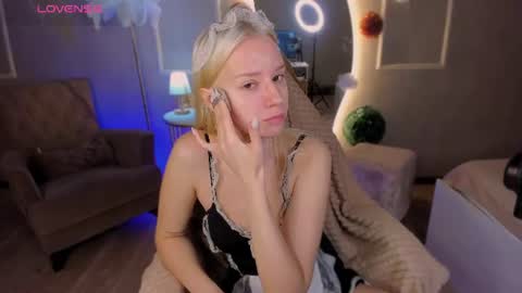 Snapshot of angel_tessa chatting on 06-29-26, 01:22 Angelica online show from 06-29-26, 01:22