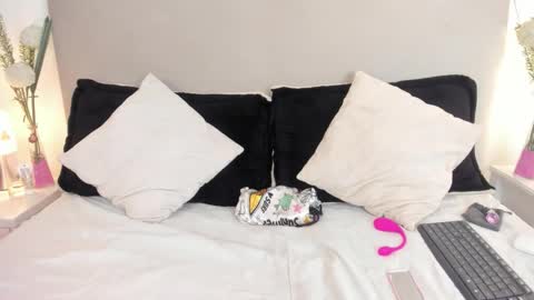 angel_velvet_ online show from 03-11-26, 05:19