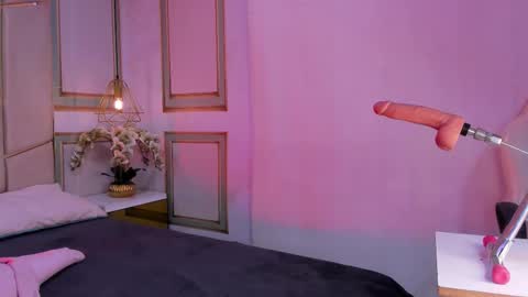 Angel  online show from 09-22-25, 06:21