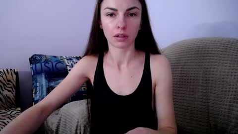 Snapshot of angel_zoe77 chatting on 12-23-24, 10:21 Zoe online show from 12-23-24, 10:21