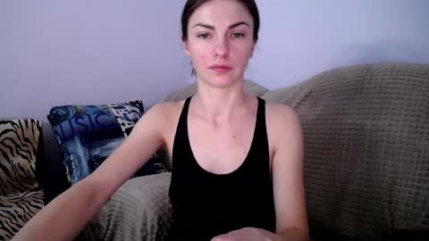 Snapshot of angel_zoe77 chatting on 12-28-24, 12:03 Zoe online show from 12-28-24, 12:03