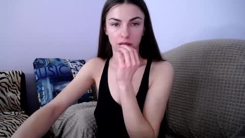 Snapshot of angel_zoe77 chatting on 02-06-25, 12:05 Zoe online show from 02-06-25, 12:05