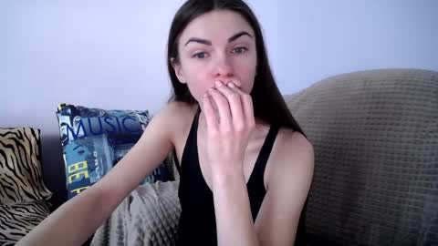 Snapshot of angel_zoe77 chatting on 03-07-25, 09:18 Zoe online show from 03-07-25, 09:18