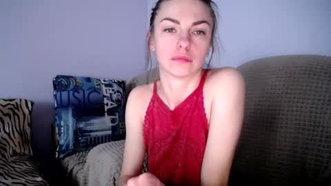 Snapshot of angel_zoe77 chatting on 10-06-25, 08:12 Zoe online show from 10-06-25, 08:12