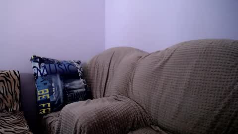 Snapshot of angel_zoe77 chatting on 10-09-25, 08:34 Zoe online show from 10-09-25, 08:34