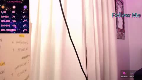 Snapshot of angela_lauren chatting on 12-04-25, 05:10 Angela online show from 12-04-25, 05:10