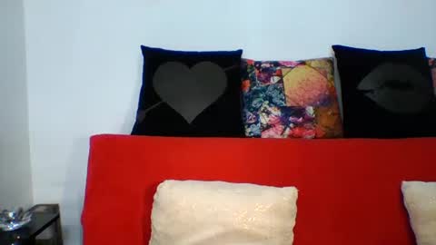 Snapshot of angela_mis chatting on 01-06-26, 11:18 Angela online show from 01-06-26, 11:18