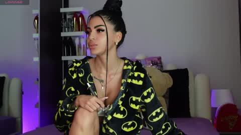 Snapshot of angela_myst chatting on 05-01-26, 12:43 Angela online show from 05-01-26, 12:43