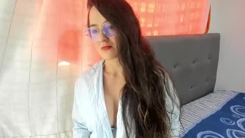 Snapshot of angela_nix chatting on 09-17-25, 03:14 angela_nix online show from 09-17-25, 03:14