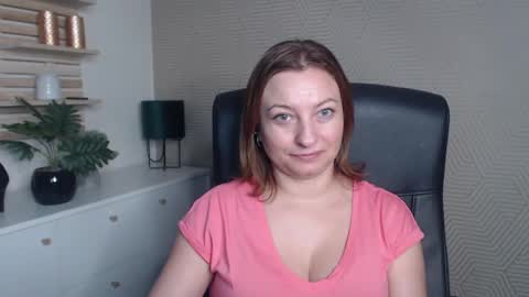Angela online show from 10-27-25, 06:50