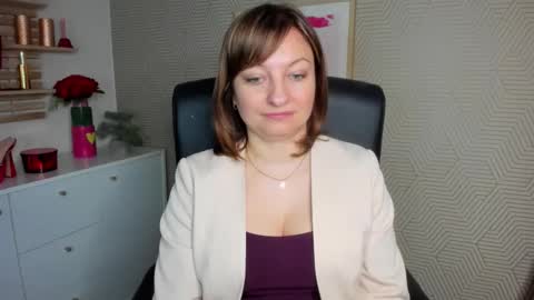 Angela online show from 03-19-26, 07:12